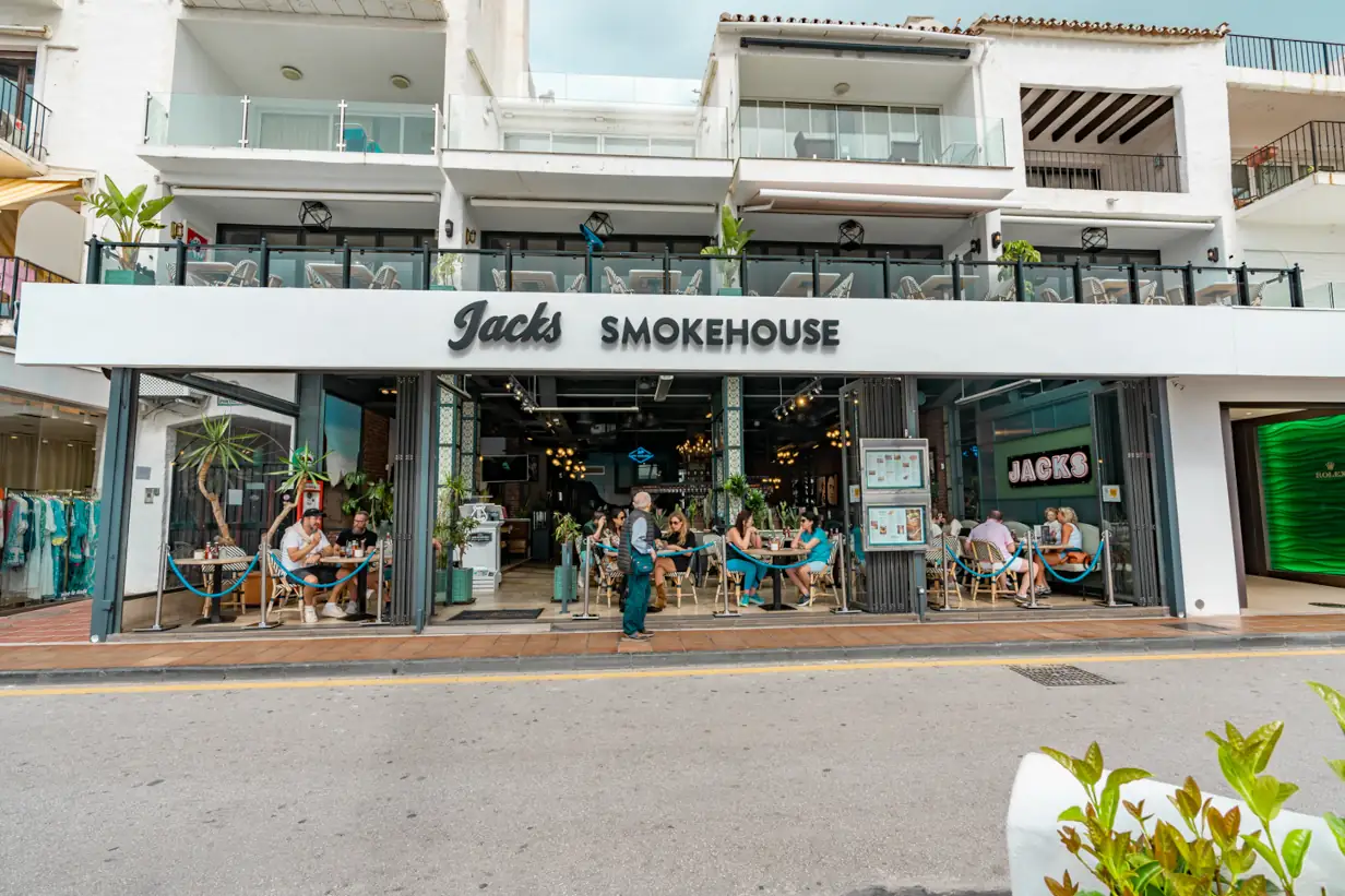 Reforma de restaurante en Puerto Banús — Jacks Smokehouse